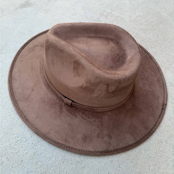 Brown floral burned rancher style cowboy hat wide brim